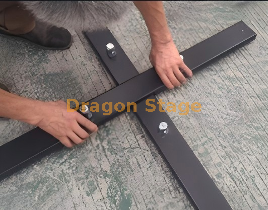 Металлическая кросс -подставка для 290 -миллиметровой фермы